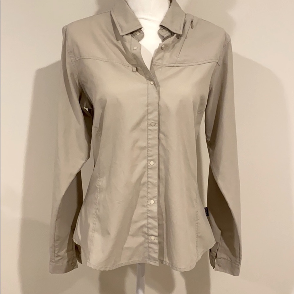 Patagonia ladies sun shirt.